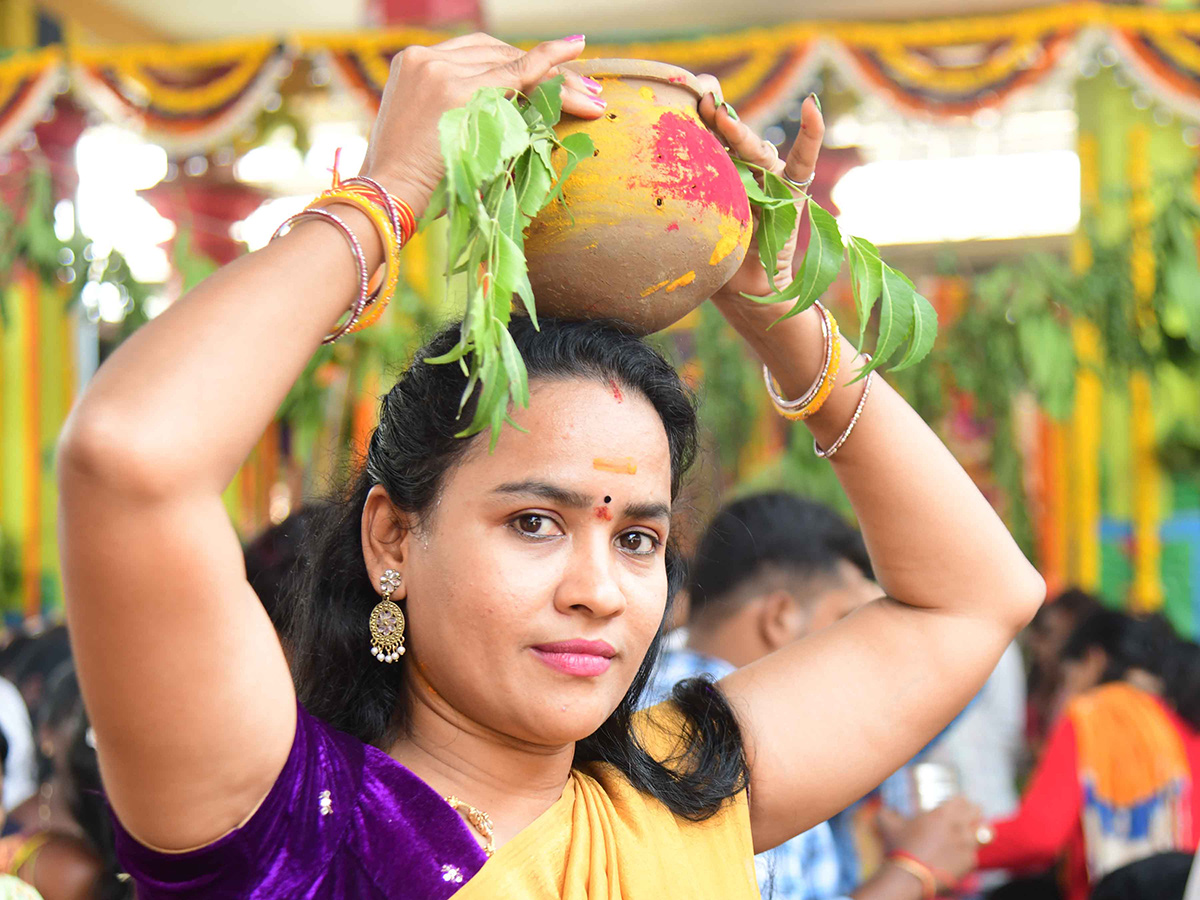 Devotees Celebrating Tataiahgunta Gangamma Jatara 2024 Photos1