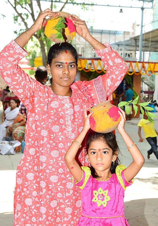 Devotees Celebrating Tataiahgunta Gangamma Jatara 2024 Photos6