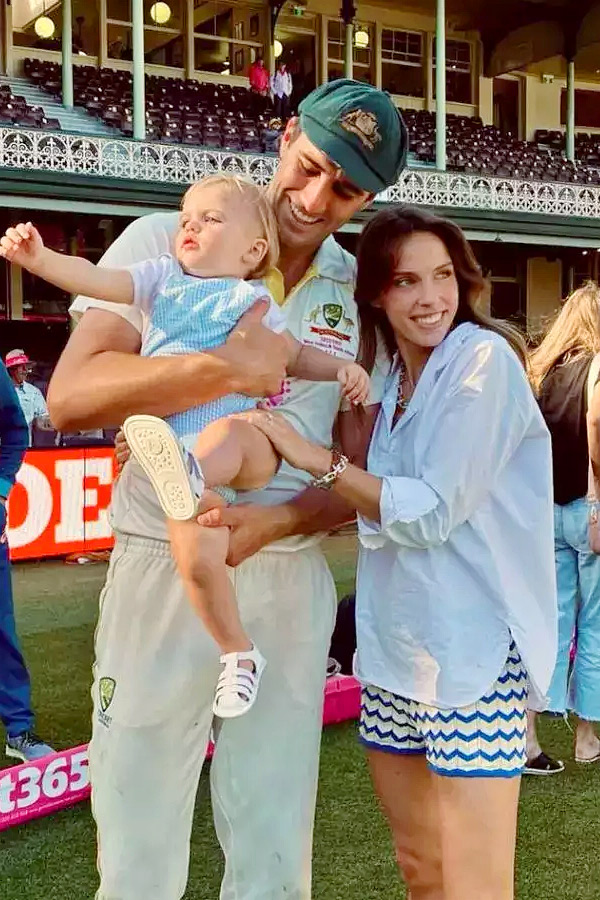 International Family Day: Check IPL Star Cricketers Family Photos2