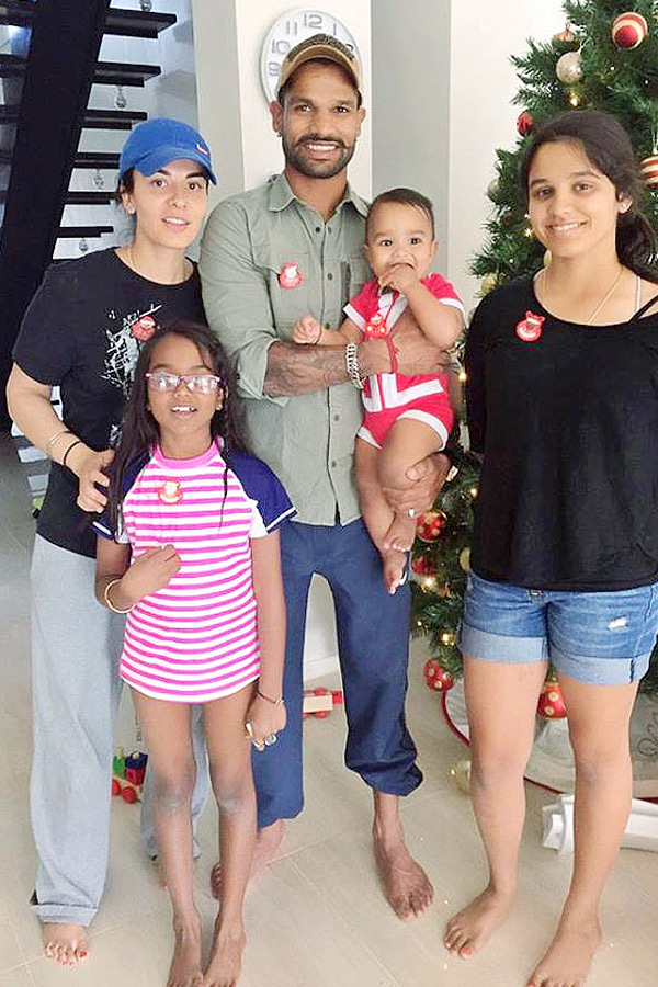 International Family Day: Check IPL Star Cricketers Family Photos11