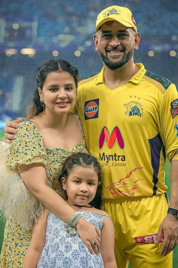 International Family Day: Check IPL Star Cricketers Family Photos13