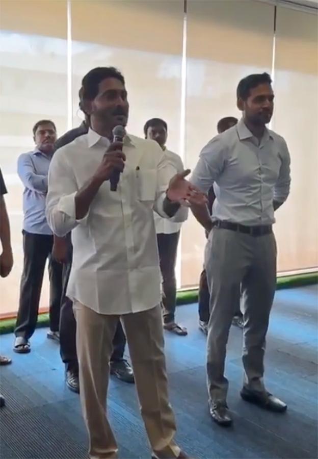 AP CM YS Jagan Meet with IPAC Team Photos10