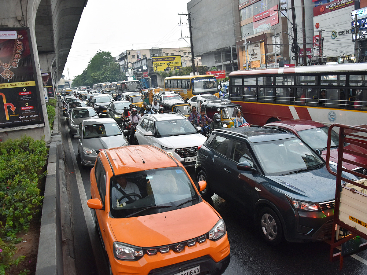 Heavy rains lash Hyderabad Photos38