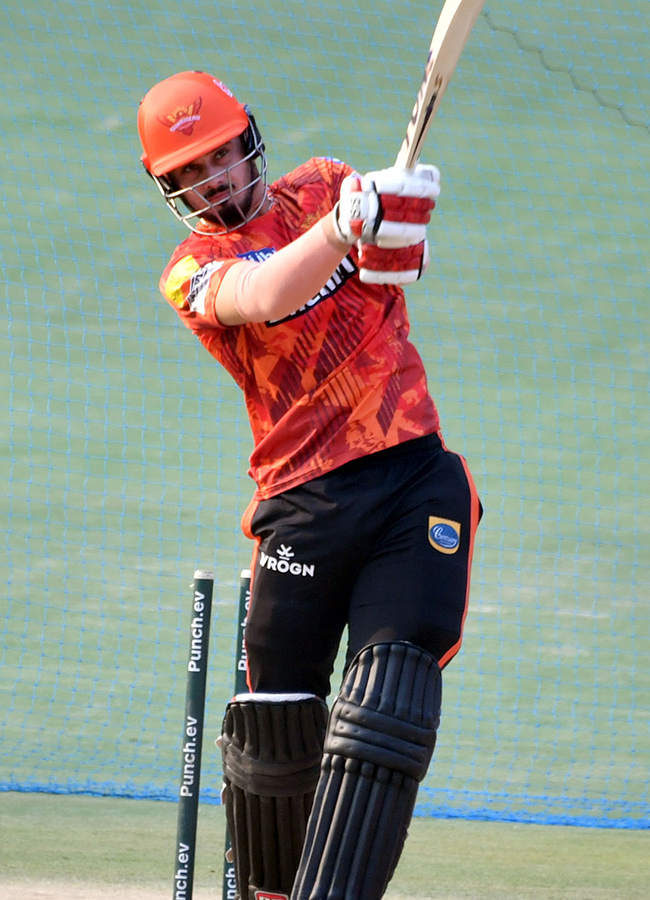 Special Photos: SRH And GT Players Net Practice At Uppal Stadium23