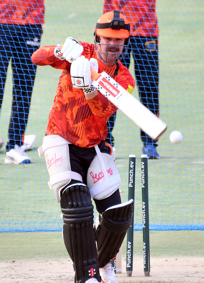 Special Photos: SRH And GT Players Net Practice At Uppal Stadium29