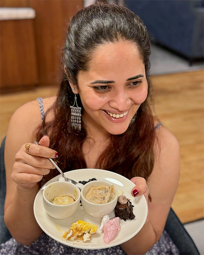 actress anasuya bharadwaj birthday celebrations photos4