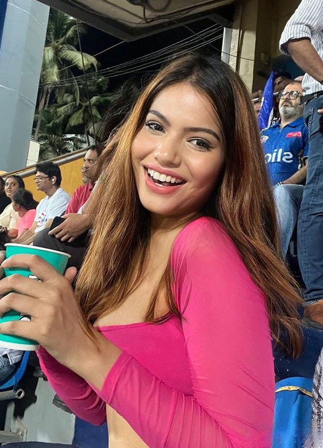 IPL 2024:This Bengali Girl From IPL Stands Is Going Viral13