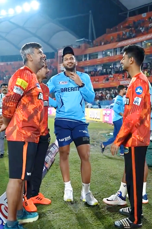 Shubman Gill Meets Abhishek Sharma Mother And sister after GT vs SRH IPL 2024 Viral Photos7