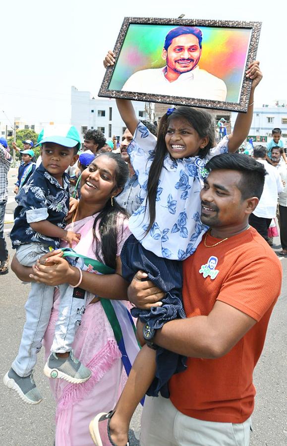 Unconditional Love: Fans Emotional Connection With CM YS Jagan18