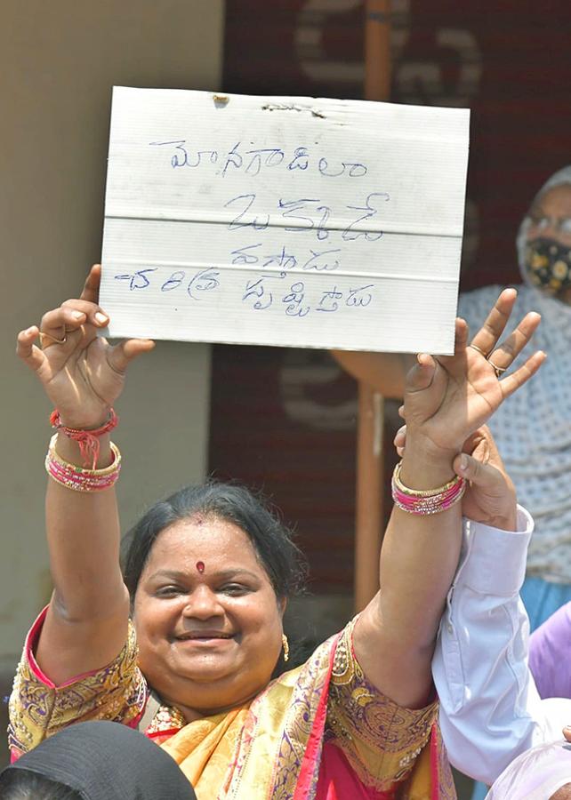 Unconditional Love: Fans Emotional Connection With CM YS Jagan25