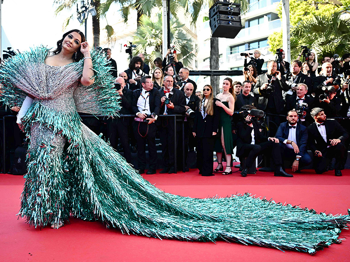 Aishwarya Rai Bachchan At 77th International Film Festival In Cannes15