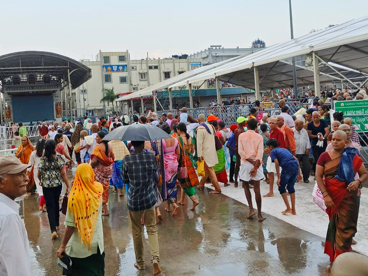 Huge Rush At Tirumala Temple, See Photos5