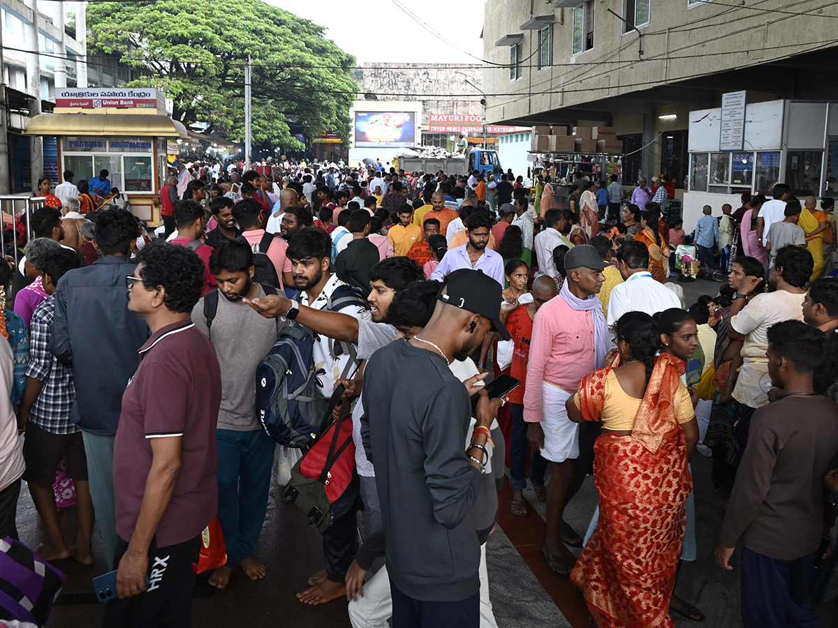 Huge Rush At Tirumala Temple, See Photos9