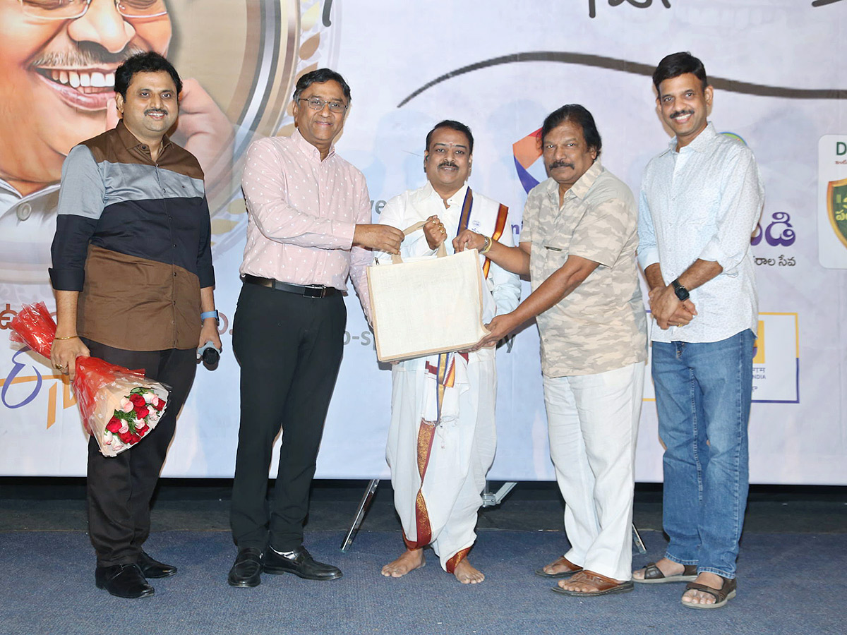 Sirivennela's Naa Uchwasam Kavanam Program Press Meet Photos20