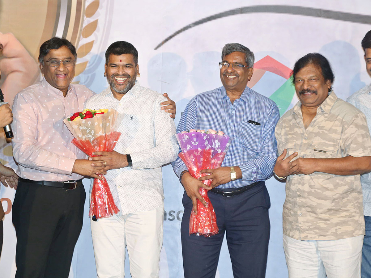 Sirivennela's Naa Uchwasam Kavanam Program Press Meet Photos9