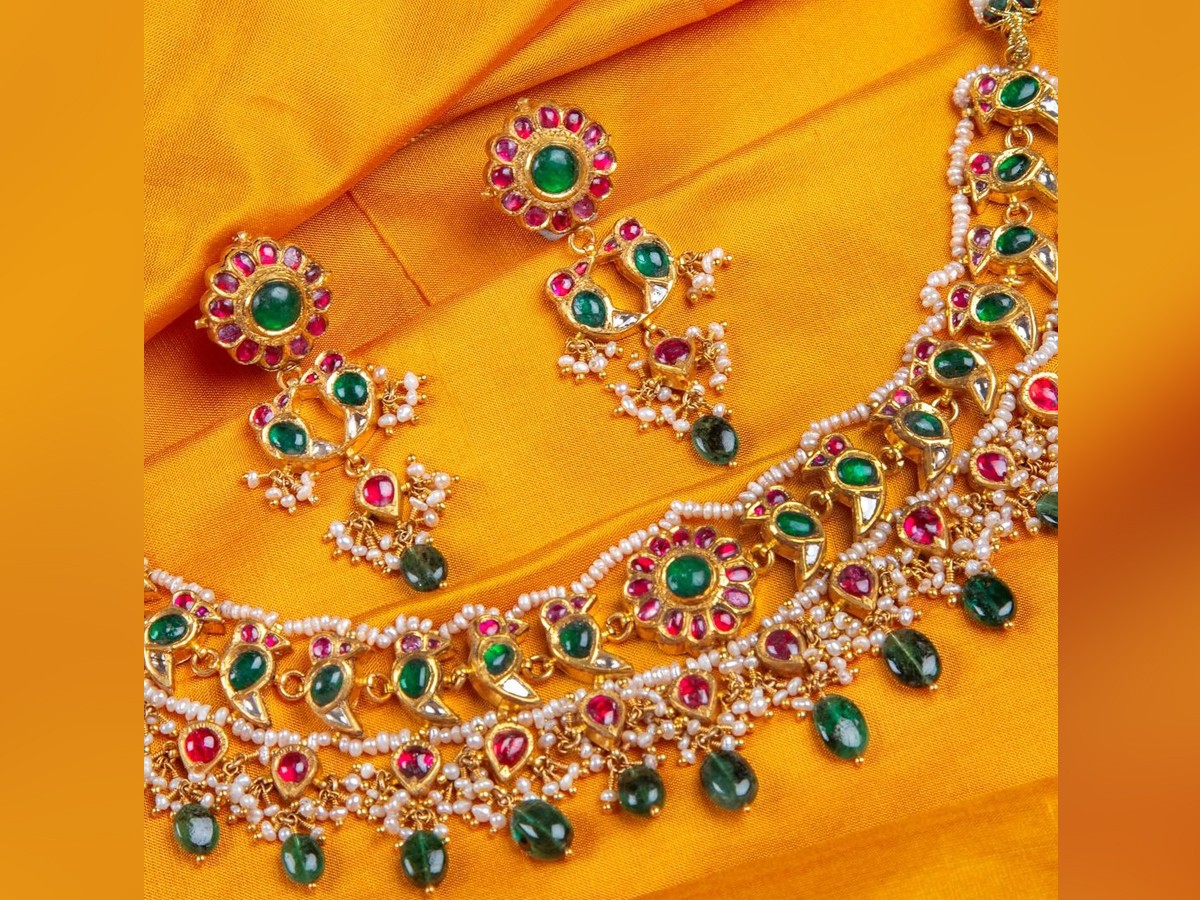 Stunning Jewelery Collection From Heeramandi Web Series Photos Goes Viral7