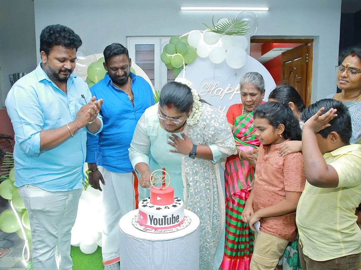 Robo Shankar daughters birthday celebration Photos13