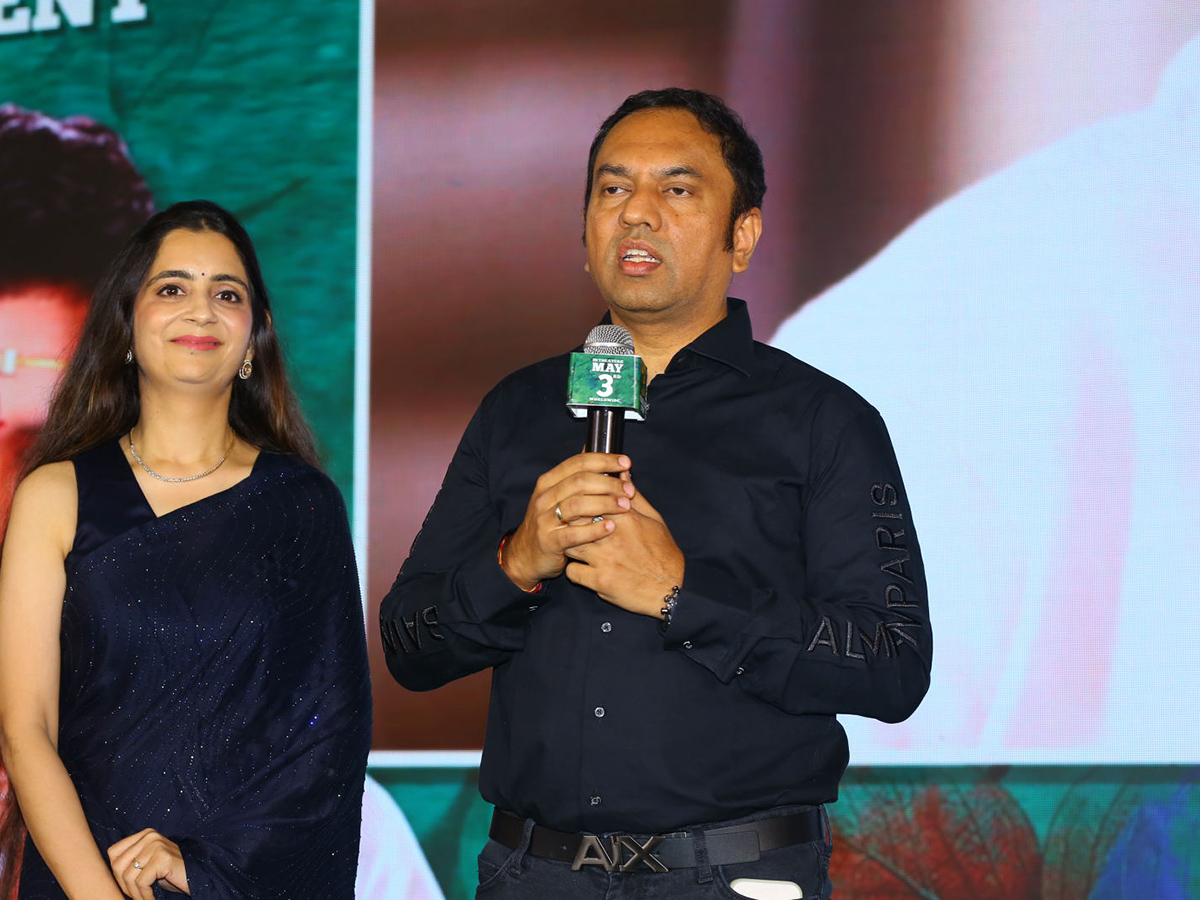 Aa Okkati Adakku Pre Release Event Photos18