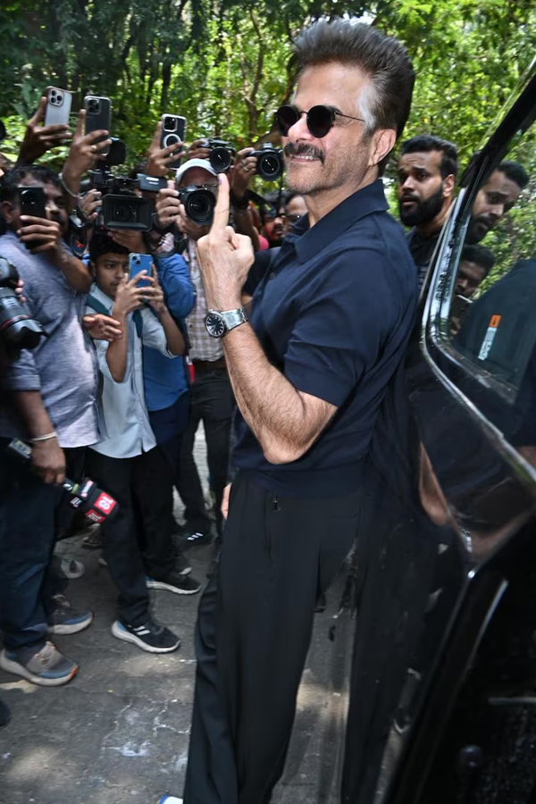 Lok Sabha Elections 2024 Celebrities Cast Their Votes In Mumbai Photos Viral11