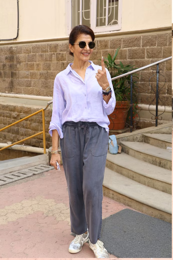 Lok Sabha Elections 2024 Celebrities Cast Their Votes In Mumbai Photos Viral6