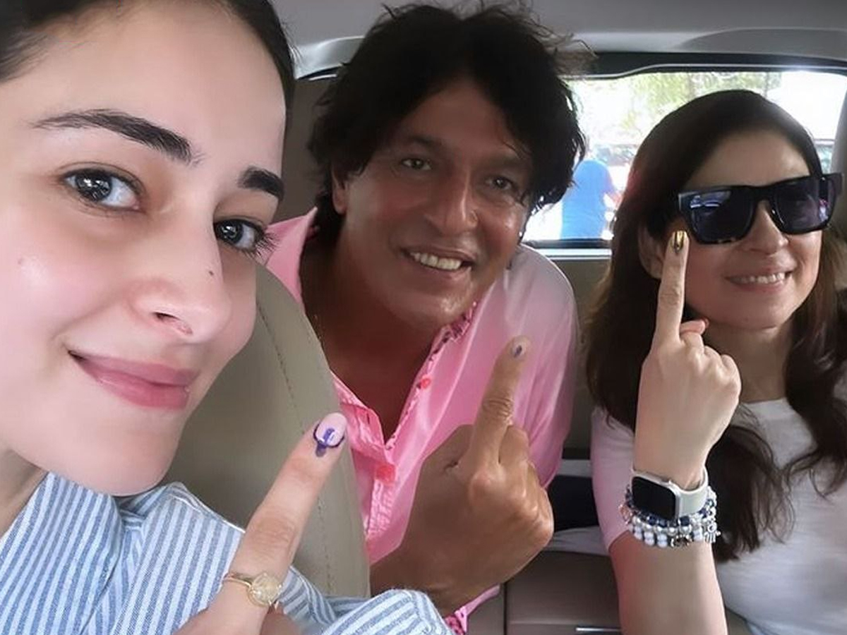 Lok Sabha Elections 2024 Celebrities Cast Their Votes In Mumbai Photos Viral41