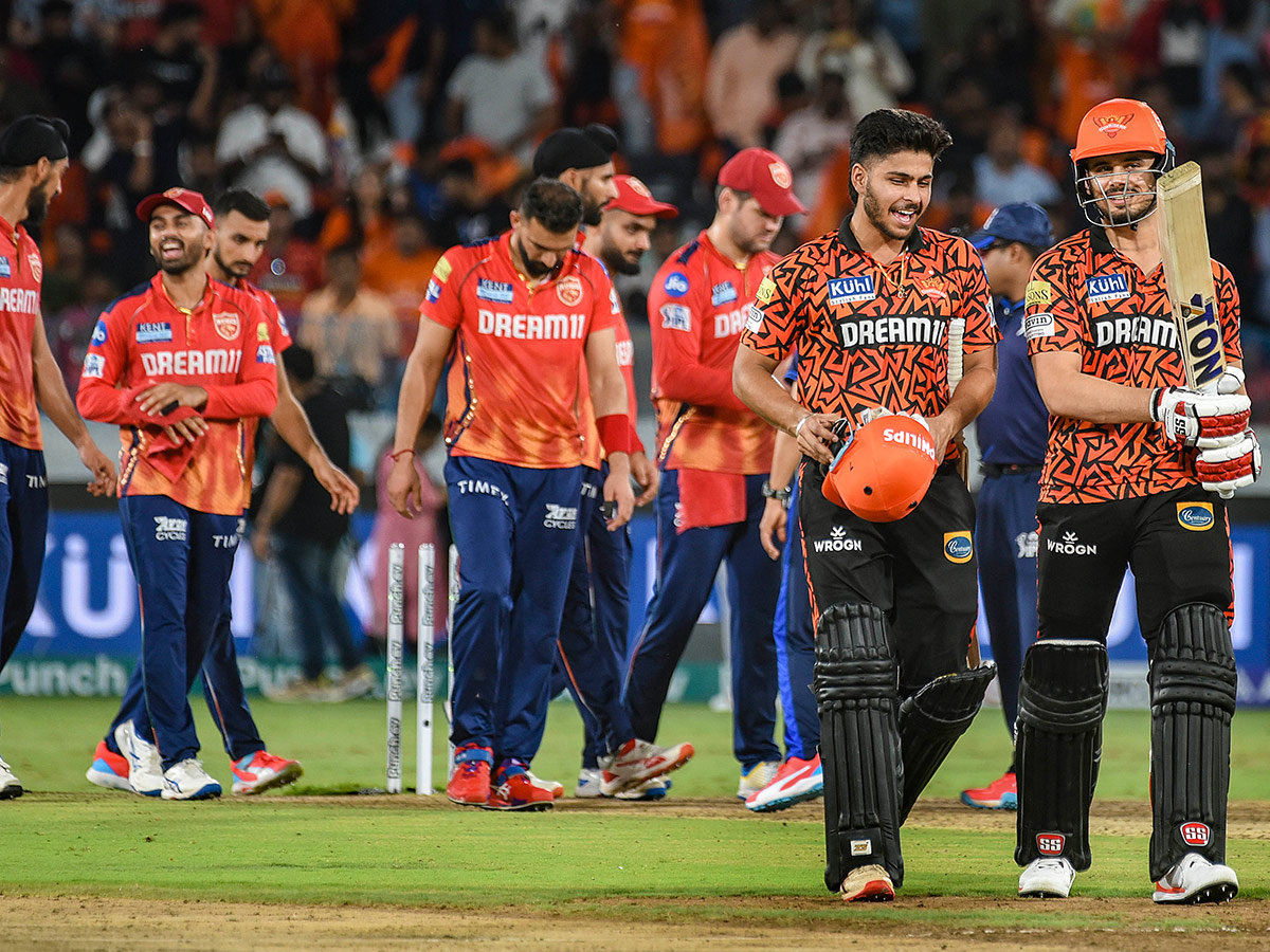 SRH Team playoff celebration at uppal stadium14