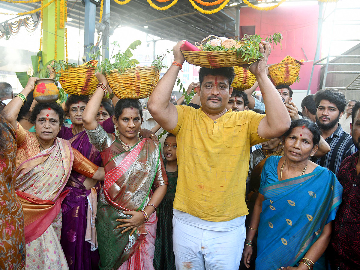 Tataiahgunta Gangamma Jatara in Tirupati Photos65