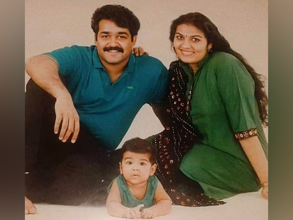 Malayalam Superstar Mohanlal Birthday Special Photos Viral17