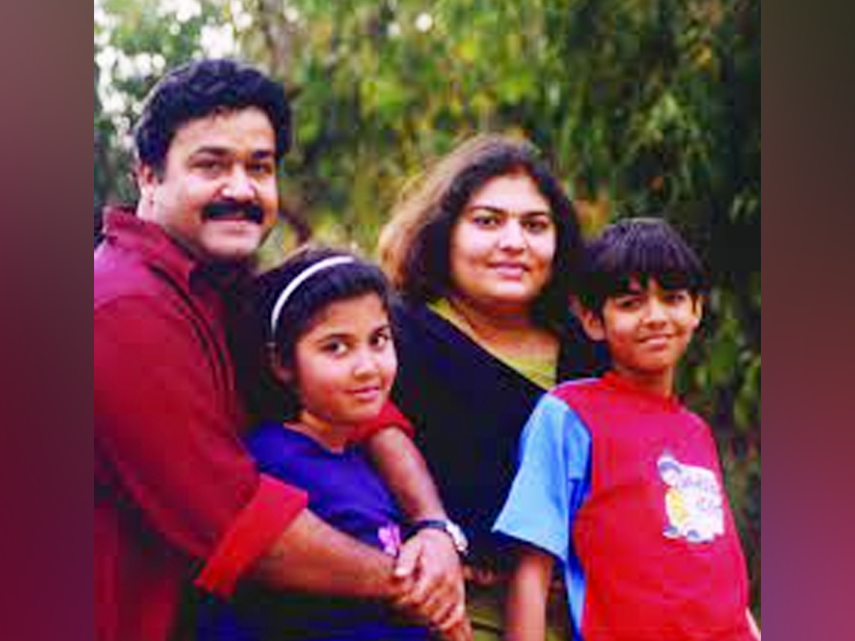 Malayalam Superstar Mohanlal Birthday Special Photos Viral22