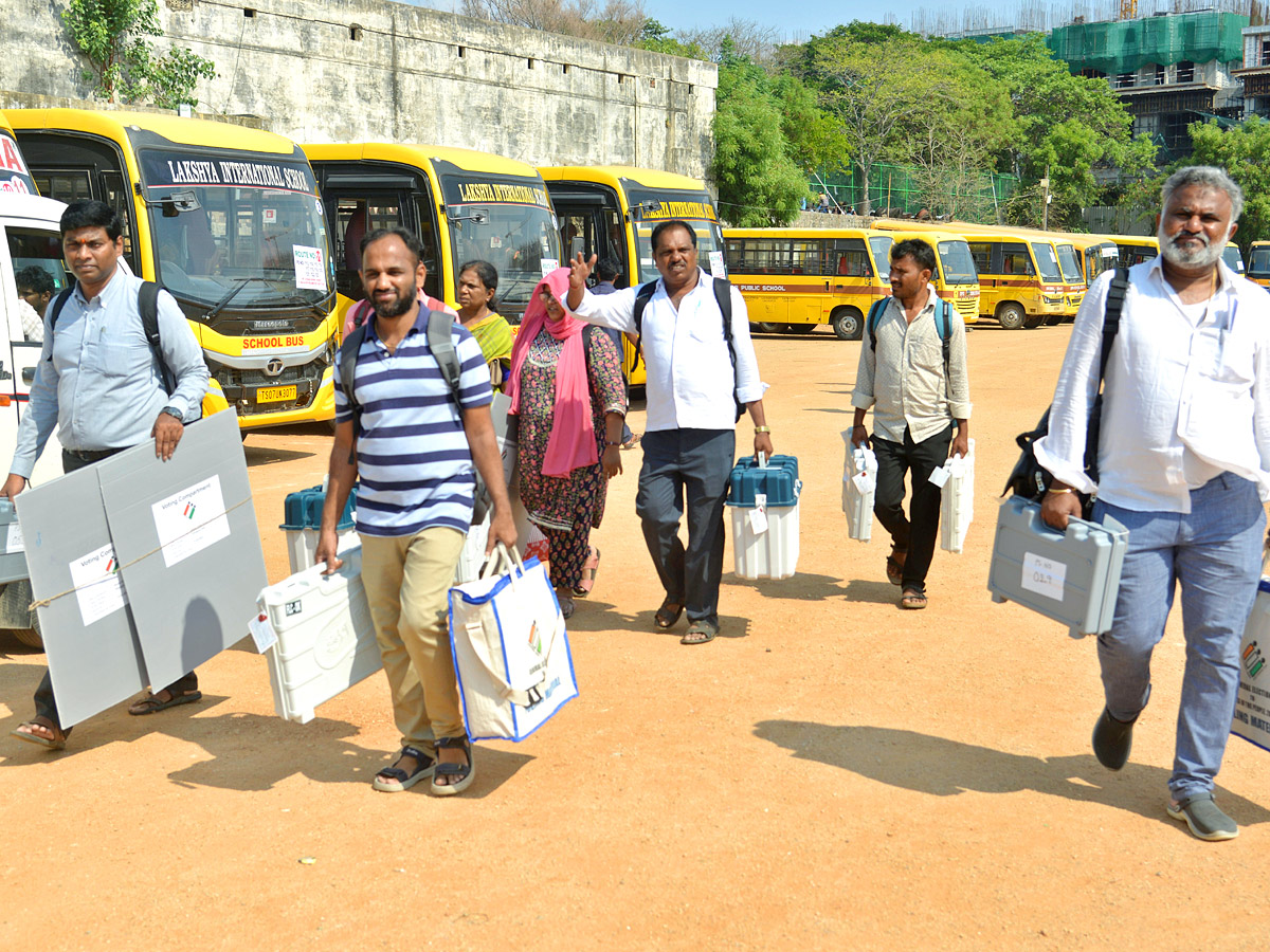 Best Photos of The Day in AP and Telangana Photo Gallery8