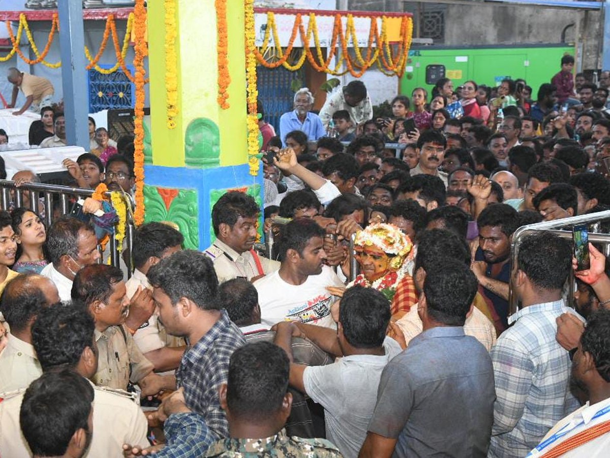 Last Day Of Tirupati Sri Tataya Gunta Gangamma Jatara30