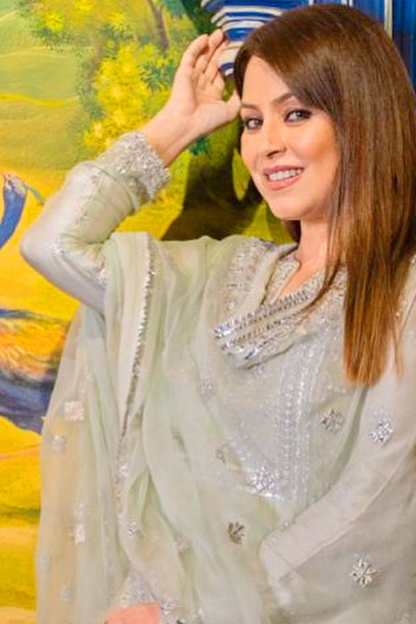 Intresting Facts About Mahima Chaudhry Photos10