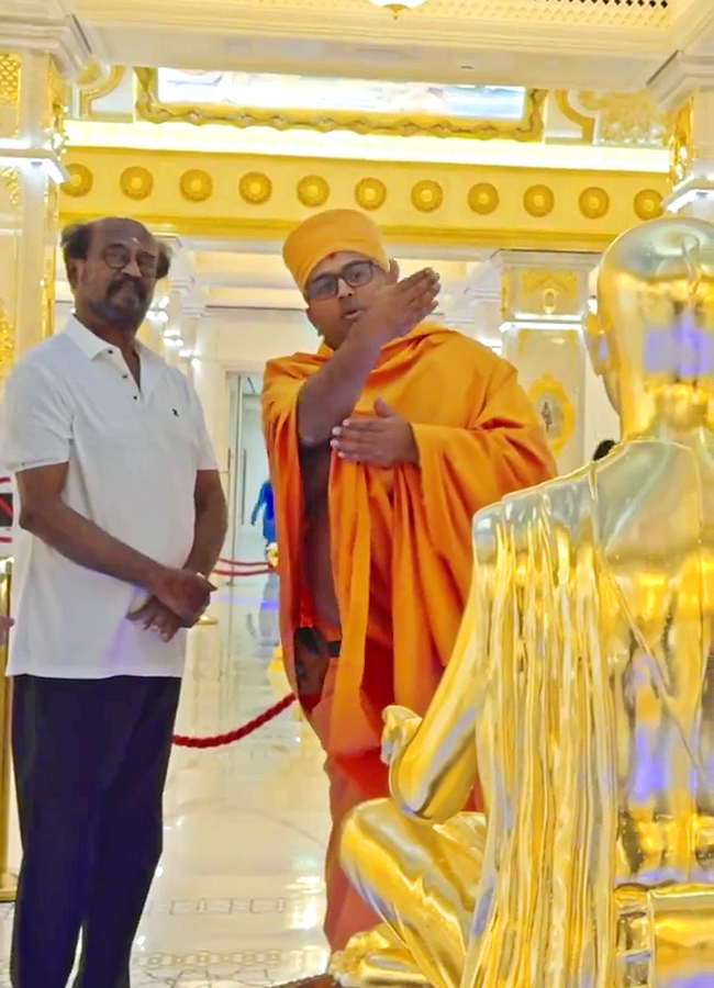 Rajinikanth Visited BAPS Hindu Mandir Abu Dhabi Photos13