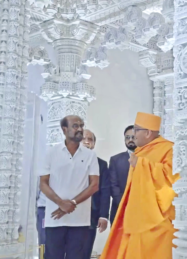 Rajinikanth Visited BAPS Hindu Mandir Abu Dhabi Photos16