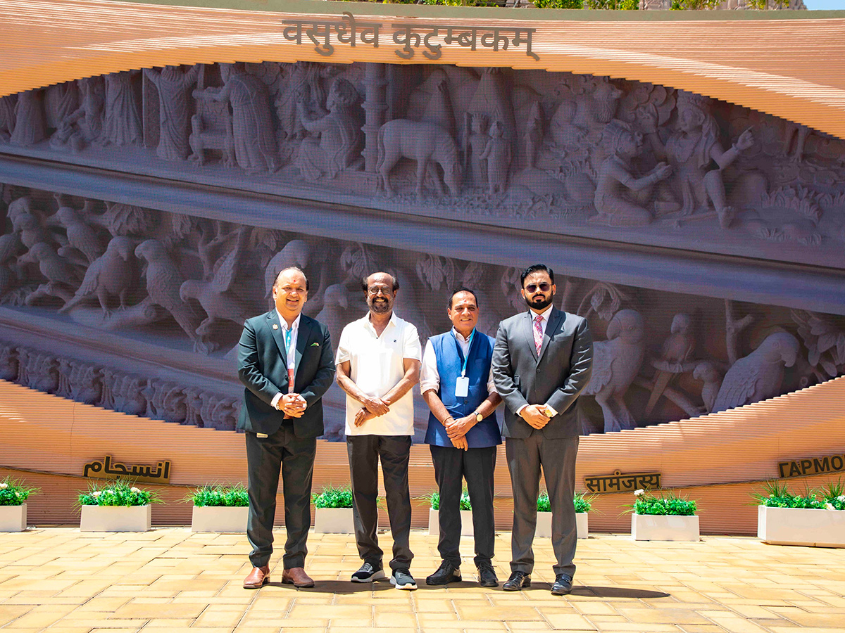 Rajinikanth Visited BAPS Hindu Mandir Abu Dhabi Photos2