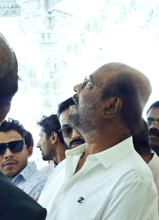 Rajinikanth Visited BAPS Hindu Mandir Abu Dhabi Photos23