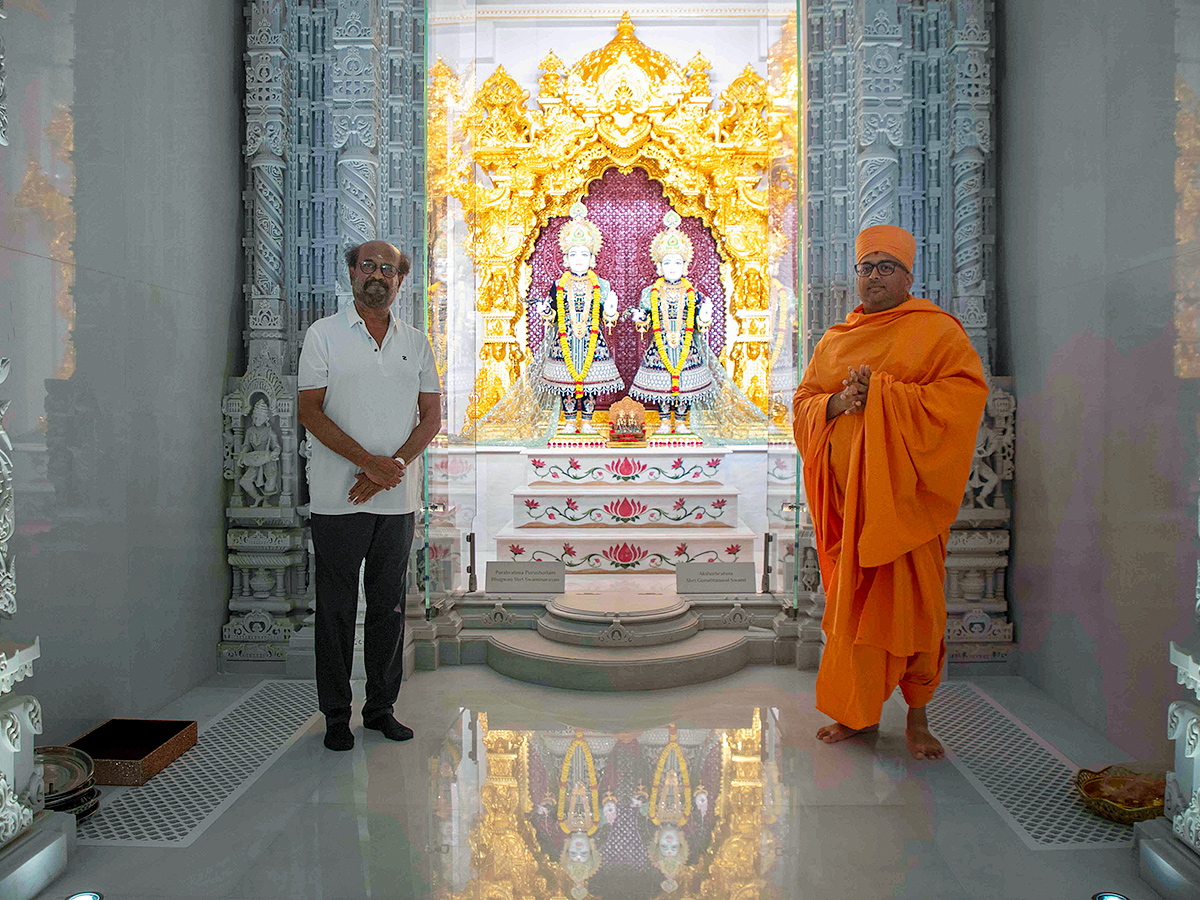 Rajinikanth Visited BAPS Hindu Mandir Abu Dhabi Photos3