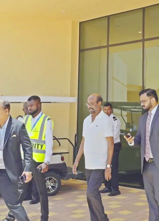 Rajinikanth Visited BAPS Hindu Mandir Abu Dhabi Photos5