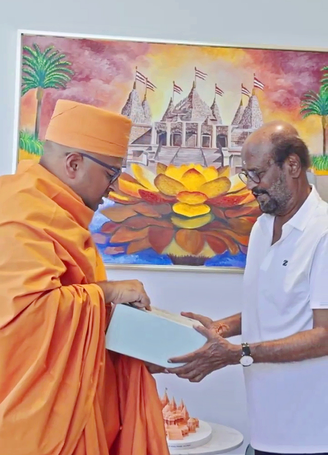 Rajinikanth Visited BAPS Hindu Mandir Abu Dhabi Photos6