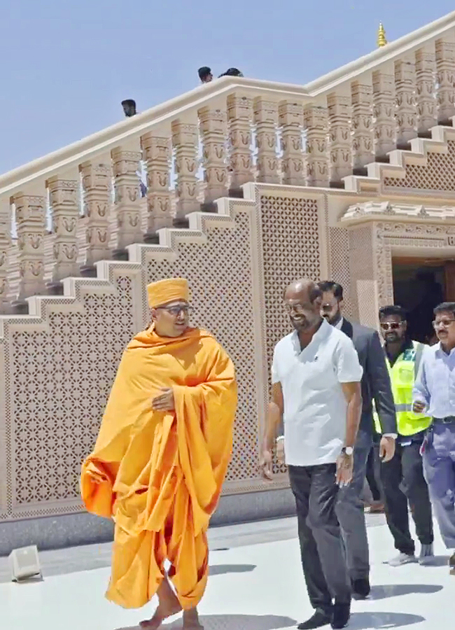 Rajinikanth Visited BAPS Hindu Mandir Abu Dhabi Photos8