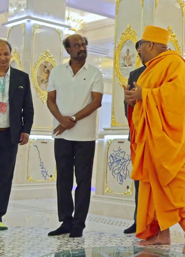 Rajinikanth Visited BAPS Hindu Mandir Abu Dhabi Photos9