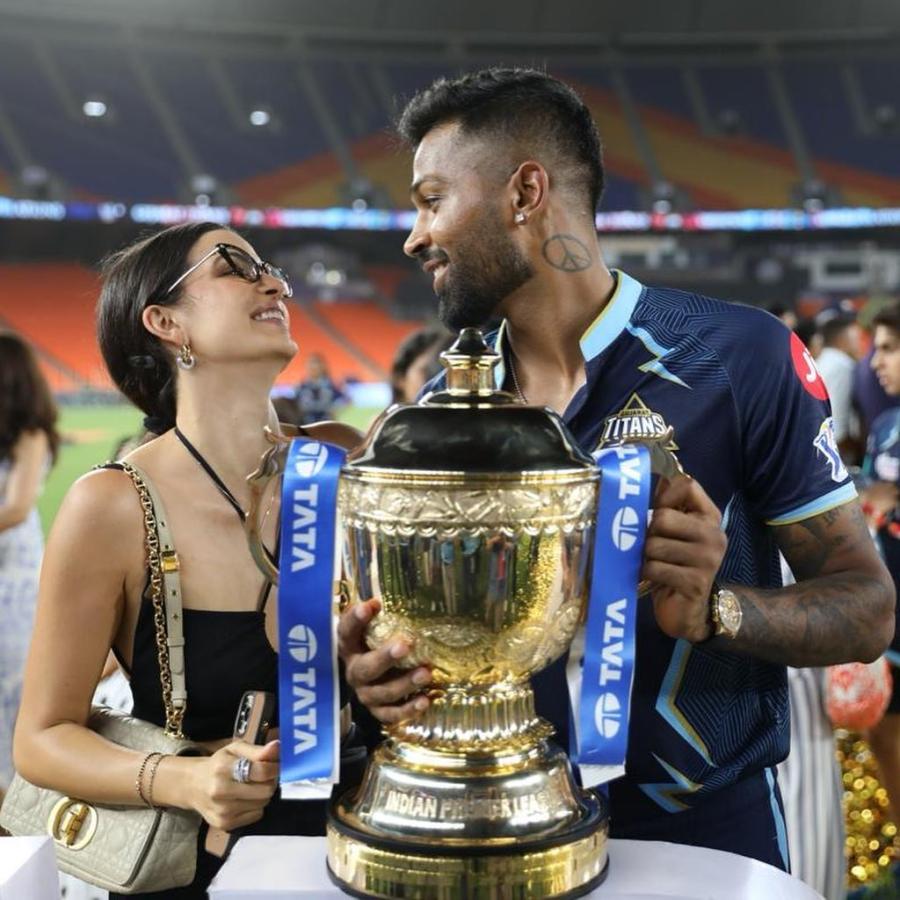 Hardik Pandya And Natasha Rare And Unseen Photos Trending Social Media Amid Divorce Rumours25