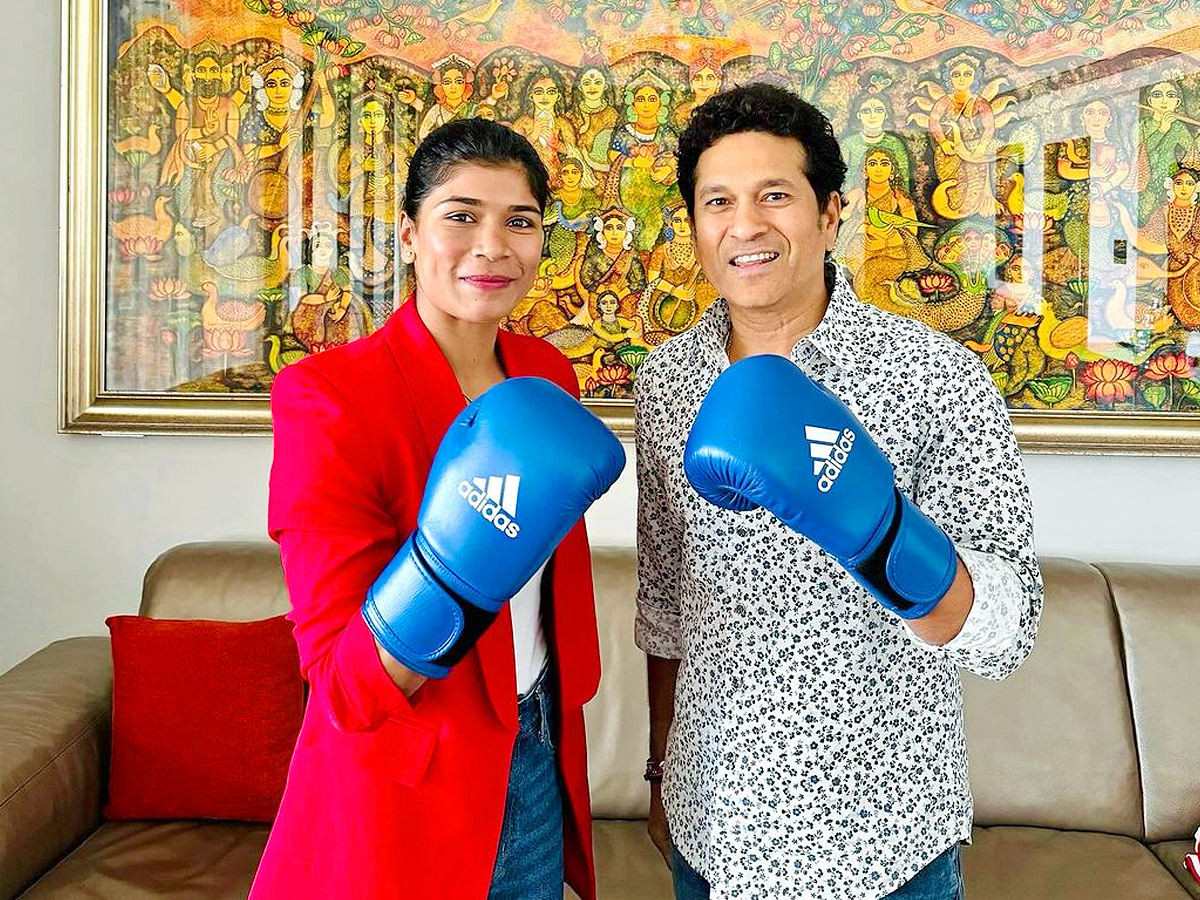 Indian Boxer Nikhat Zareen Meet Sachin Tendulkar: Photos3