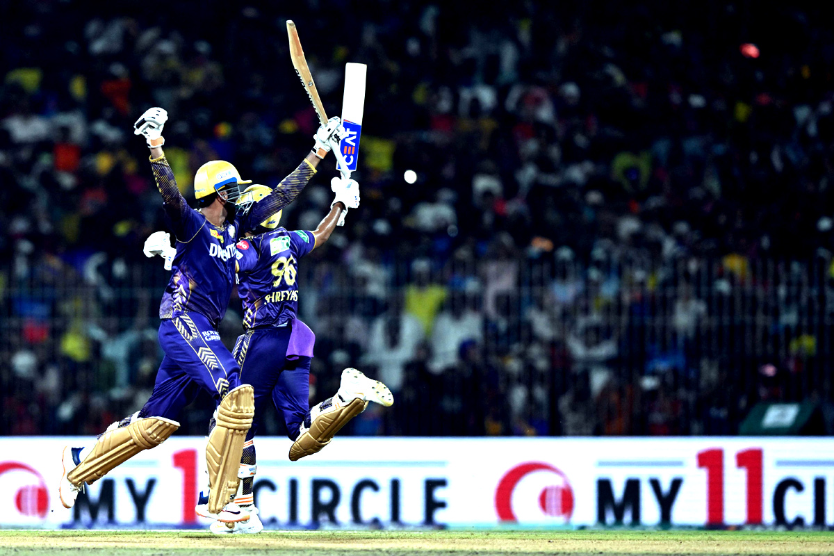 Kolkata Knight Riders beat Sunrisers Hyderabad by 8 wickets: Photos24