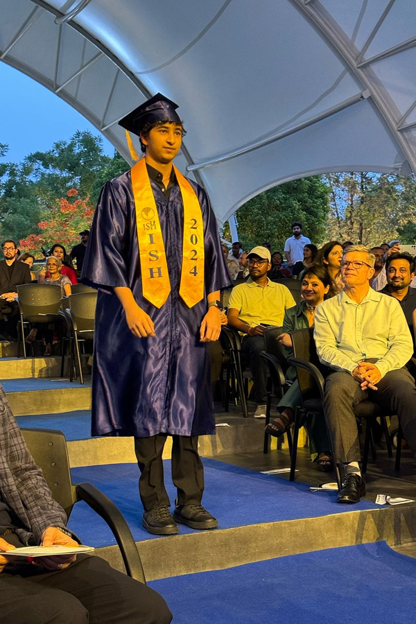 Mahesh Babu's Family Attends Gautham Graduation Ceremony Day: Photos Viral2