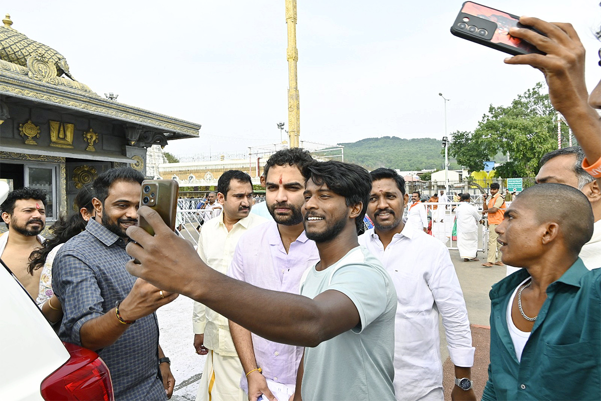 Vishwak Sen and Team Visited Tirumala Tirupati: Photos16