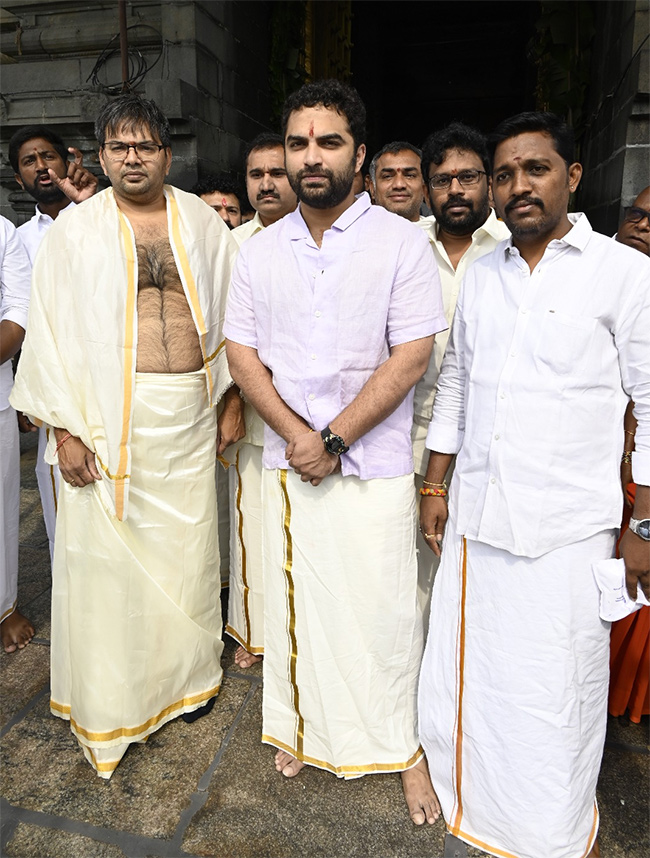 Vishwak Sen and Team Visited Tirumala Tirupati: Photos2