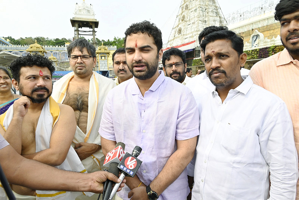 Vishwak Sen and Team Visited Tirumala Tirupati: Photos8