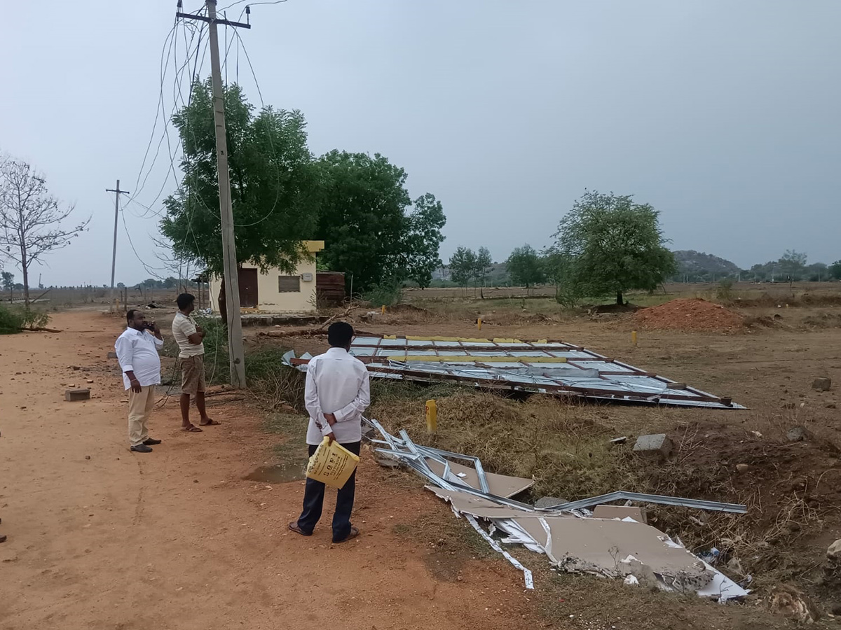 Rain and Gusty Winds In Telangana: Photos8