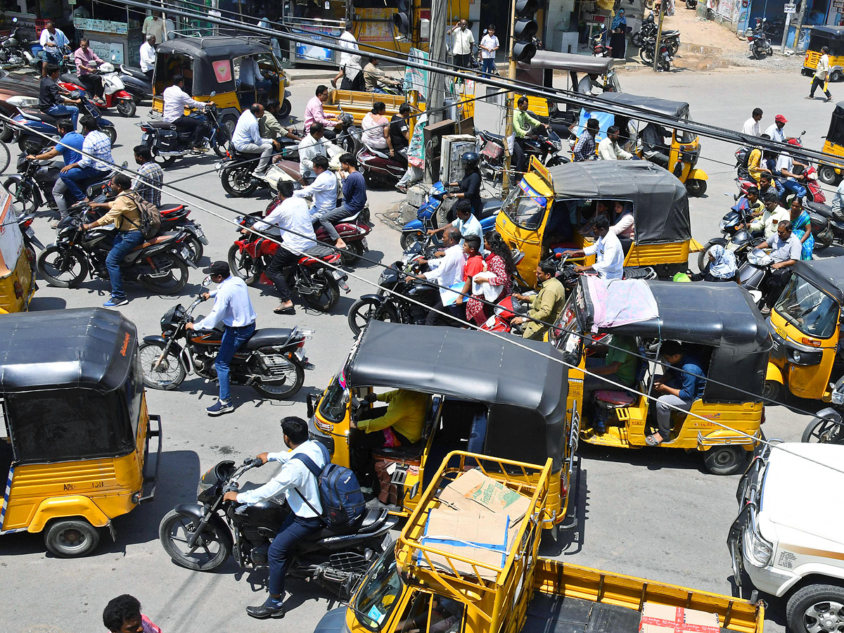 Best Photos of The Day in AP and Telangana Photo Gallery10